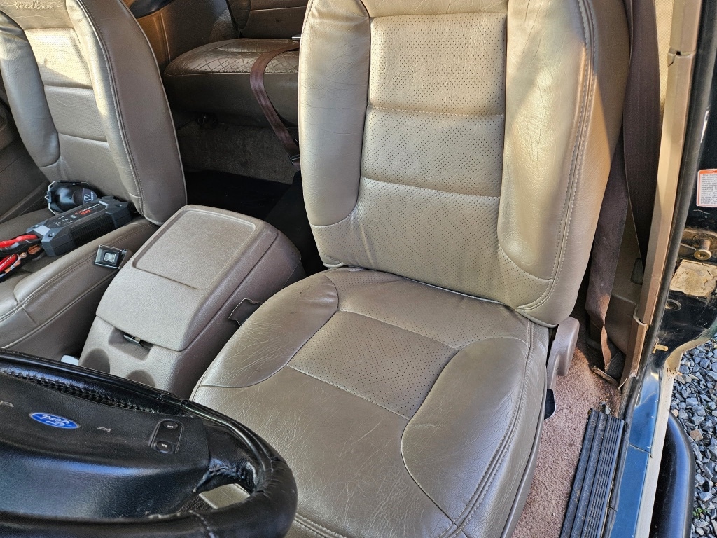 1993 Ford Bronco - Photo 6