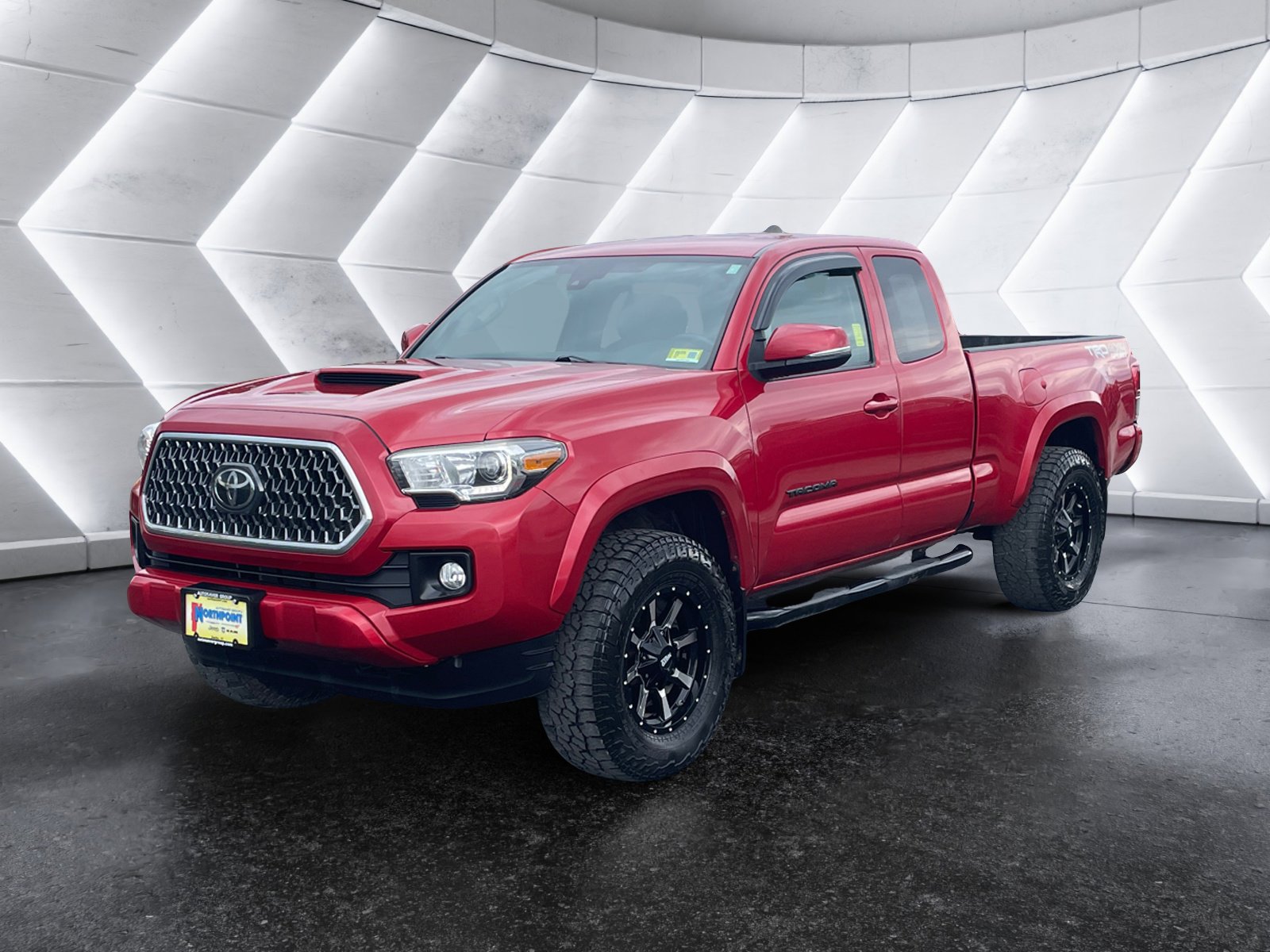 Used 2019 Toyota Tacoma TRD Sport with VIN 5TFSZ5AN0KX191466 for sale in Newport, VT