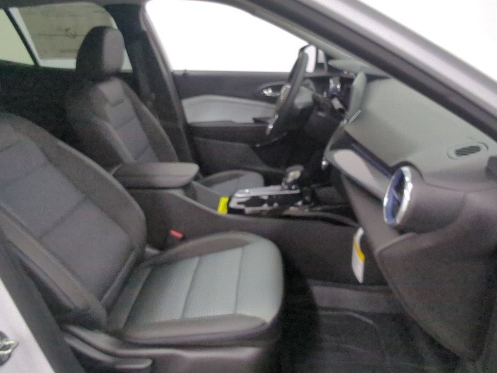 2026 Chevrolet Trax LT - Photo 29