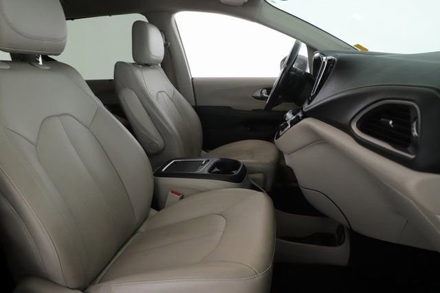 2021 Chrysler Pacifica Hybrid Touring L - Photo 32