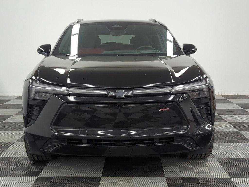 Used 2024 Chevrolet Blazer EV RS with VIN 3GNKDCRJ5RS247876 for sale in Ottawa, OH