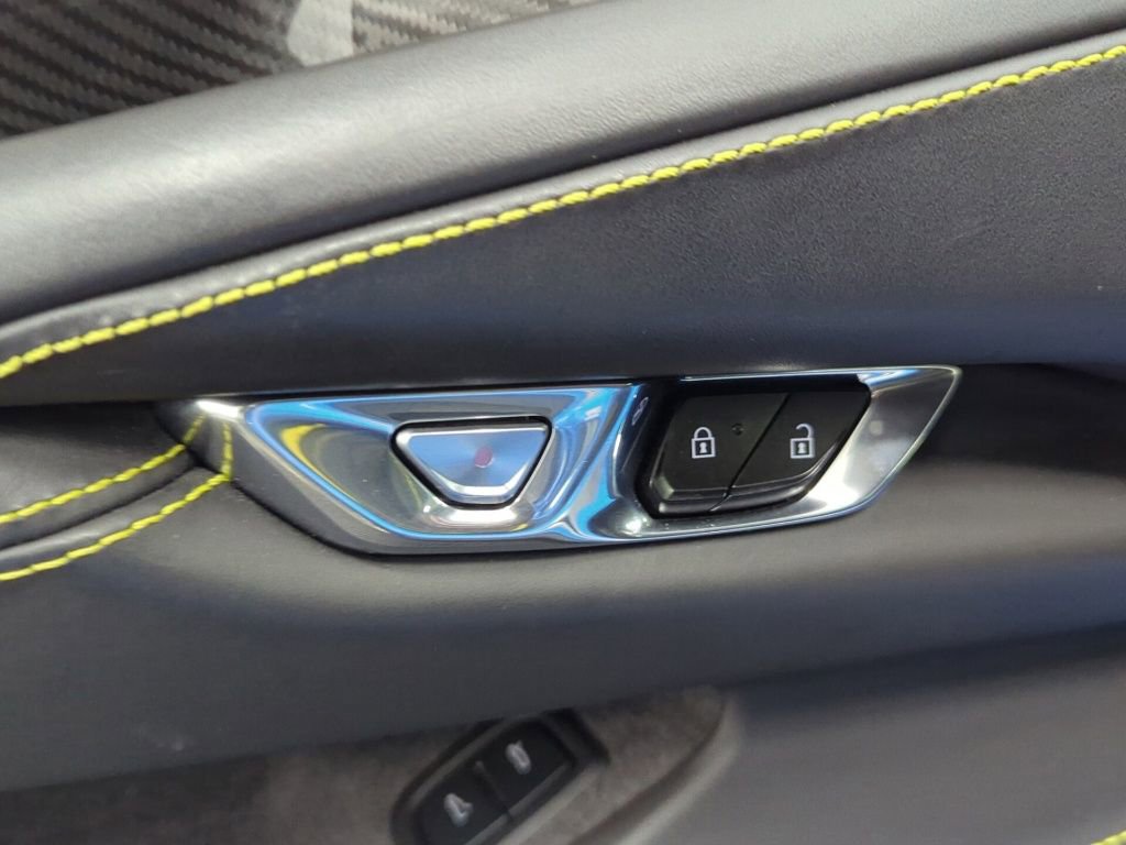 2021 Chevrolet Corvette 3LT - Photo 12