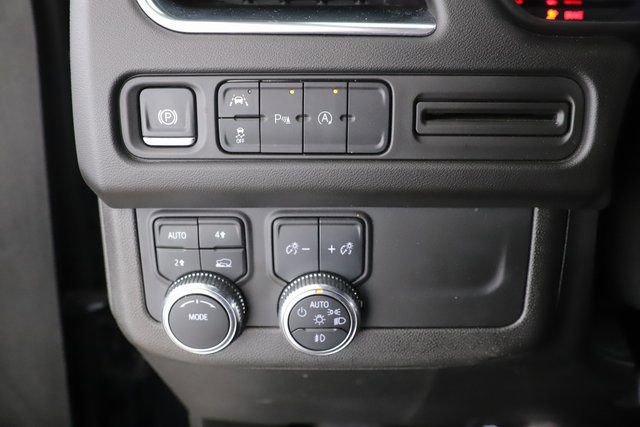 2024 GMC Yukon SLE - Photo 20