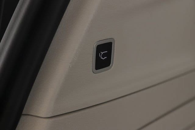 2021 Chrysler Pacifica Hybrid Touring L - Photo 30