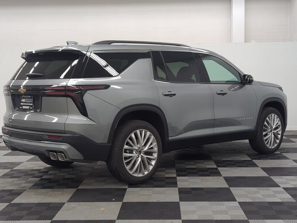 2027 Chevrolet Traverse LT - Photo 6