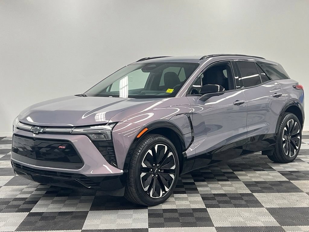 Used 2024 Chevrolet Blazer EV RS with VIN 3GNKDCRJ4RS267374 for sale in Ottawa, OH
