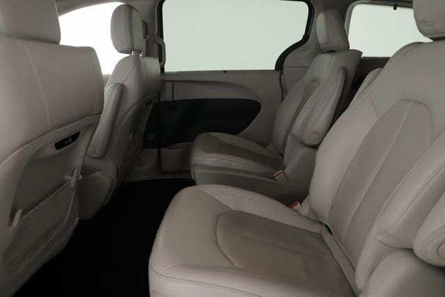2021 Chrysler Pacifica Hybrid Touring L - Photo 27