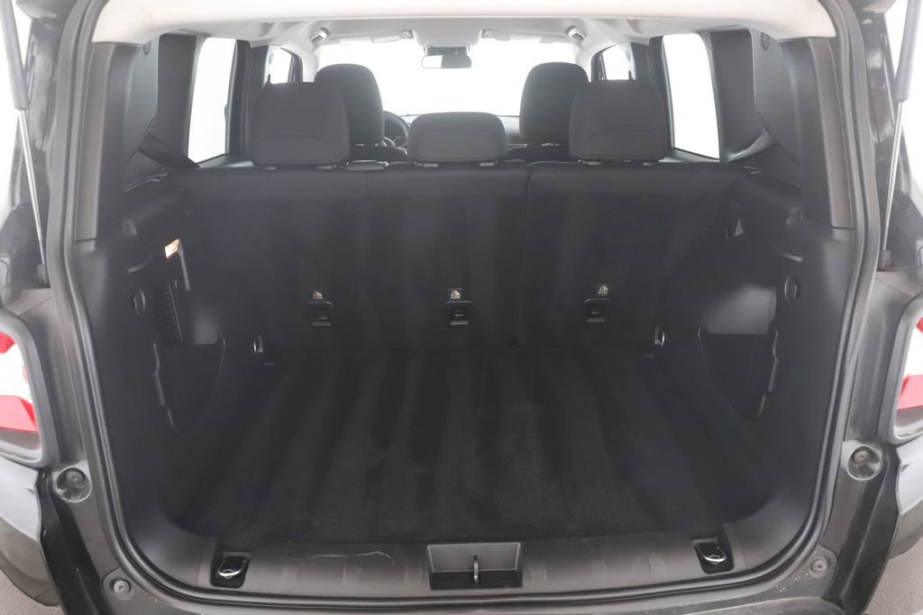 2023 Jeep Renegade Latitude - Photo 25