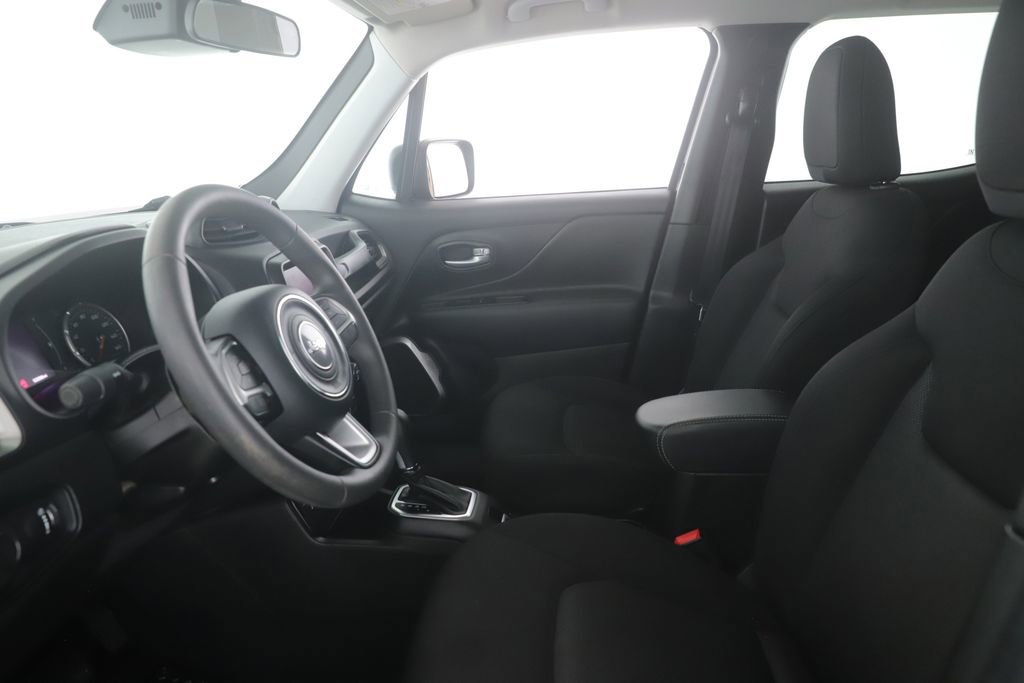2023 Jeep Renegade Latitude - Photo 16
