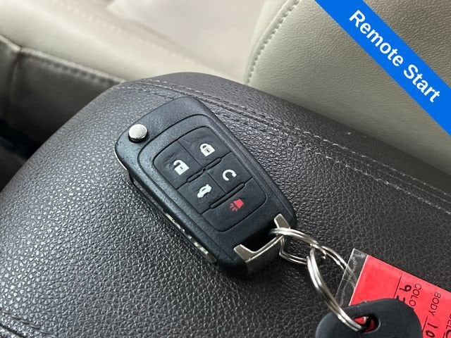 Used 2016 Chevrolet Cruze Limited 2LT with VIN 1G1PF5SB8G7108384 for sale in Ottawa, OH