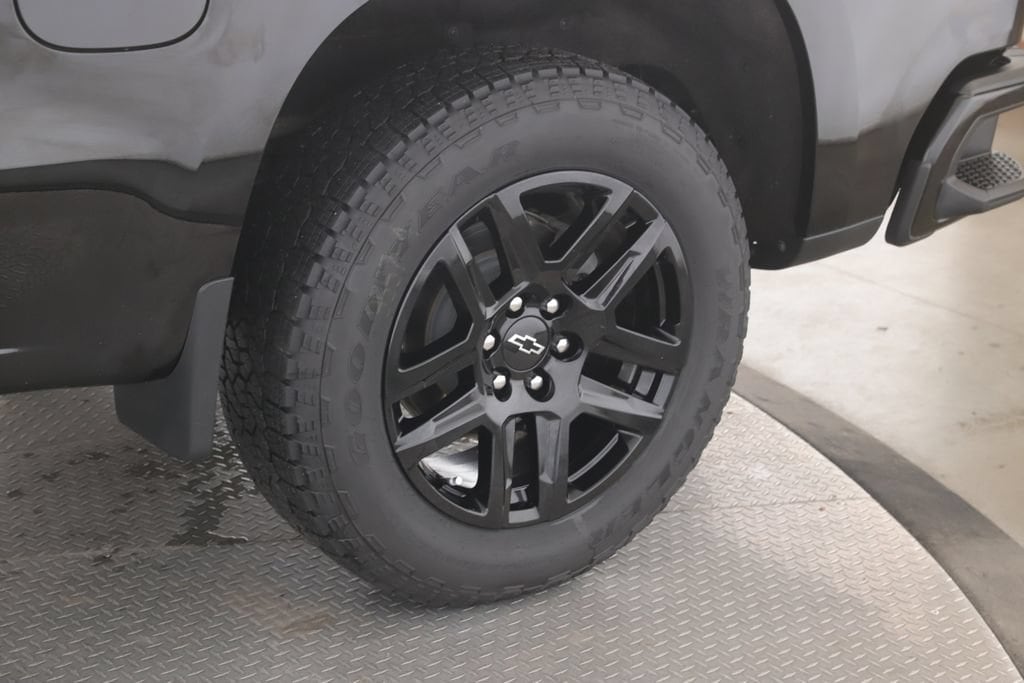 2026 Chevrolet Silverado 1500 High Country - Photo 14