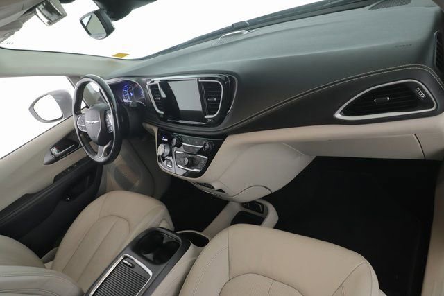 2021 Chrysler Pacifica Hybrid Touring L - Photo 31