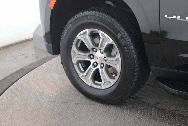 2024 GMC Yukon SLE - Photo 13