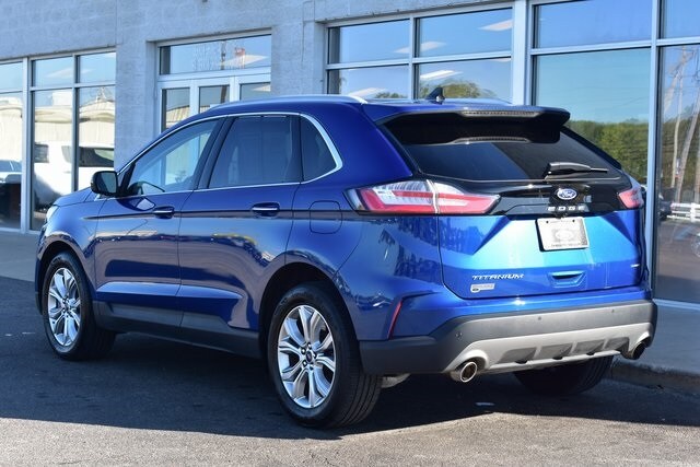 2022 Ford Edge Titanium photo 3