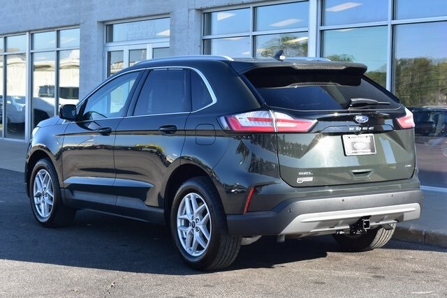 2022 Ford Edge SEL photo 4