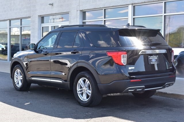 2021 Ford Explorer XLT photo 2