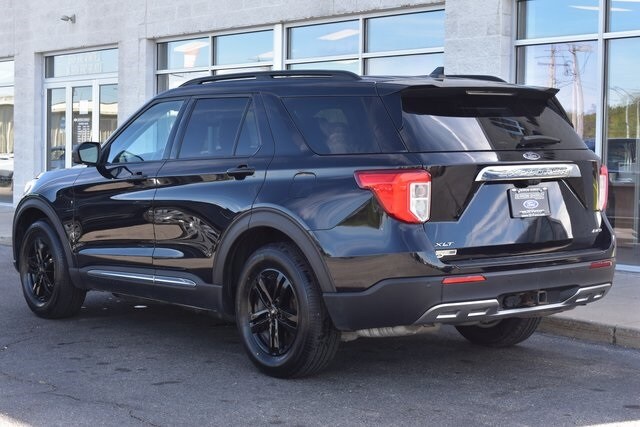 2021 Ford Explorer XLT photo 2