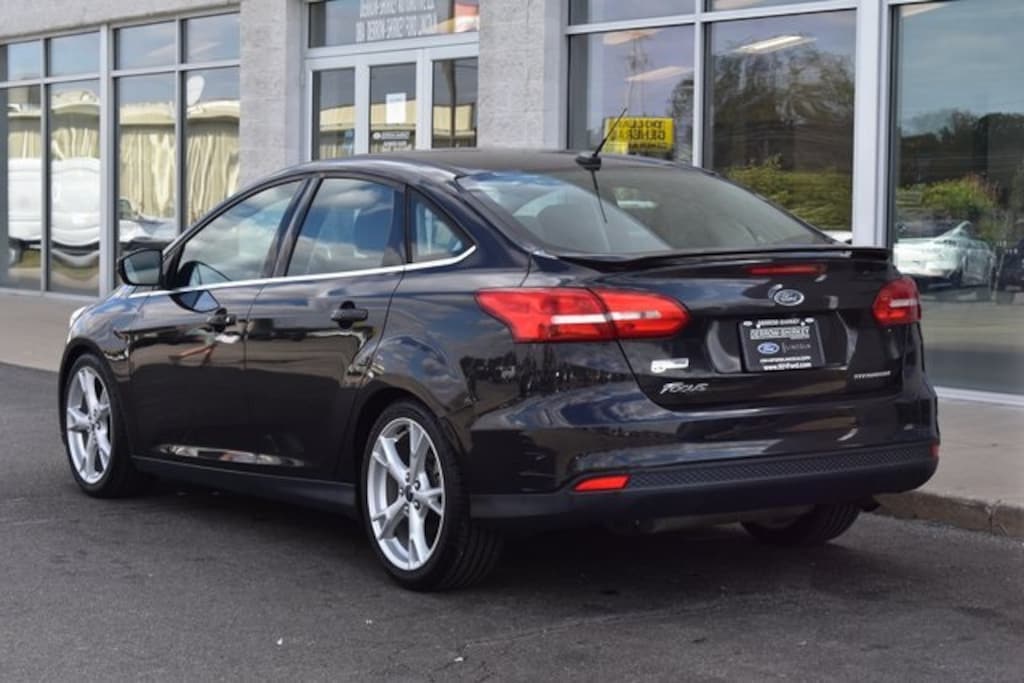 Used 2015 Ford Focus Titanium with MOONROOF, TECH PKG and NAVIGATION Sedan