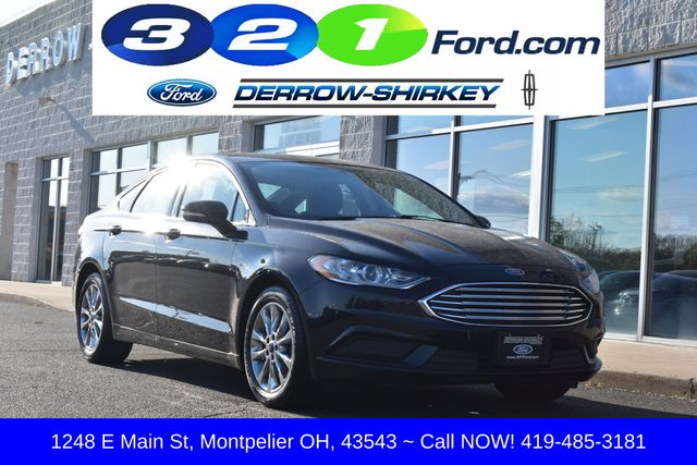 2017 Ford Fusion SE's photo