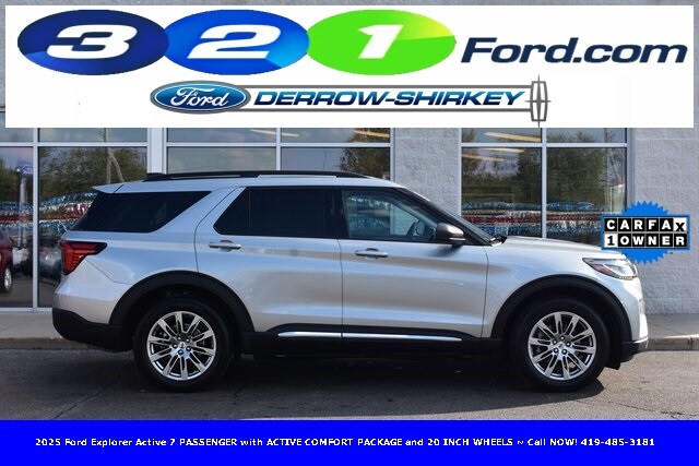 2025 Ford Explorer photo 2