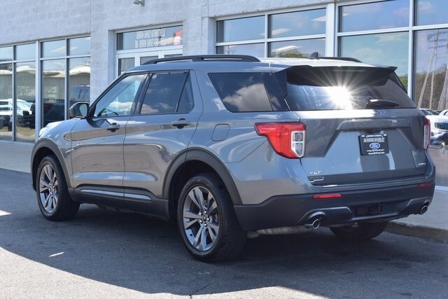 2023 Ford Explorer XLT Sport photo 4