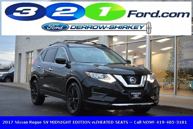 2017 Nissan Rogue SV's photo