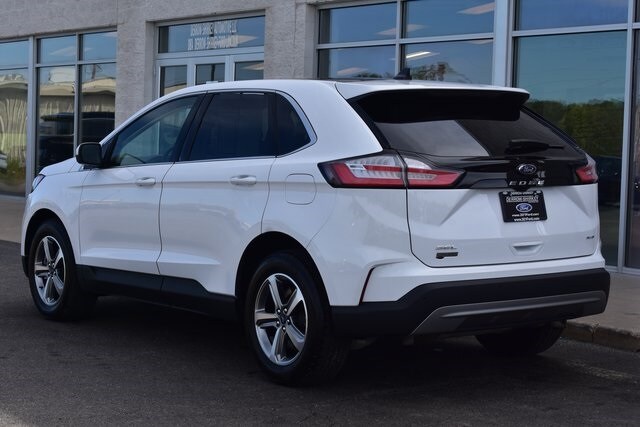 2022 Ford Edge SEL photo 3