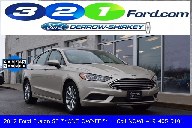 2017 Ford Fusion SE's photo