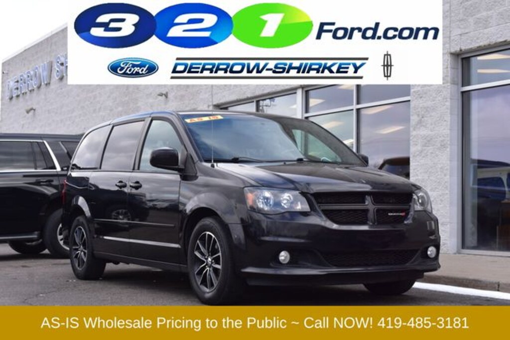 Used 2017 Dodge Grand Caravan SXT with BLACKTOP PACKAGE and HEATED SEATS Minivan/Van