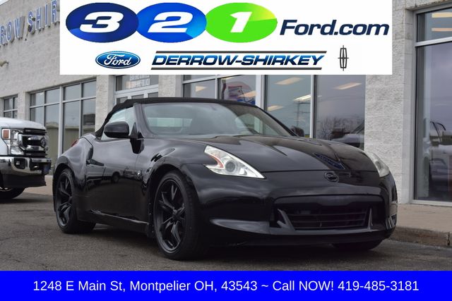 2010 Nissan 370Z Roadster Touring 7AT's photo