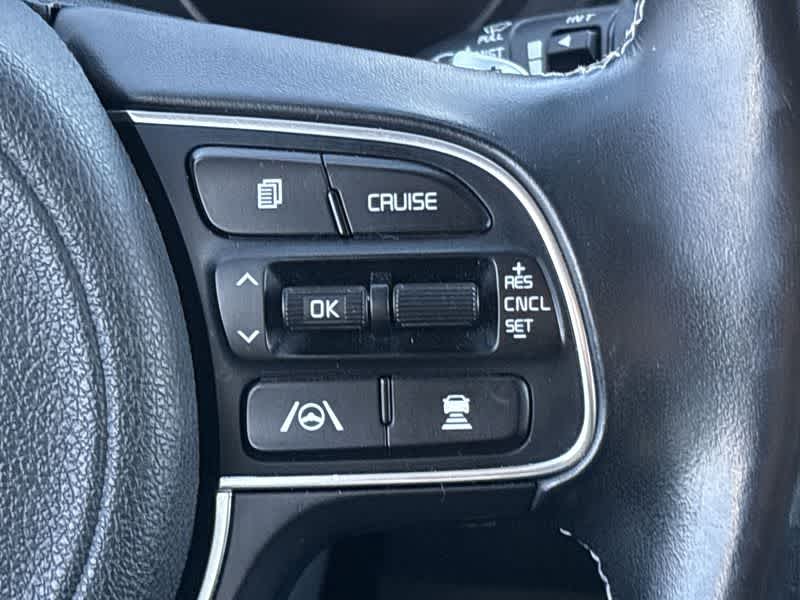 Thumbnail: 2022 Kia Niro - 28