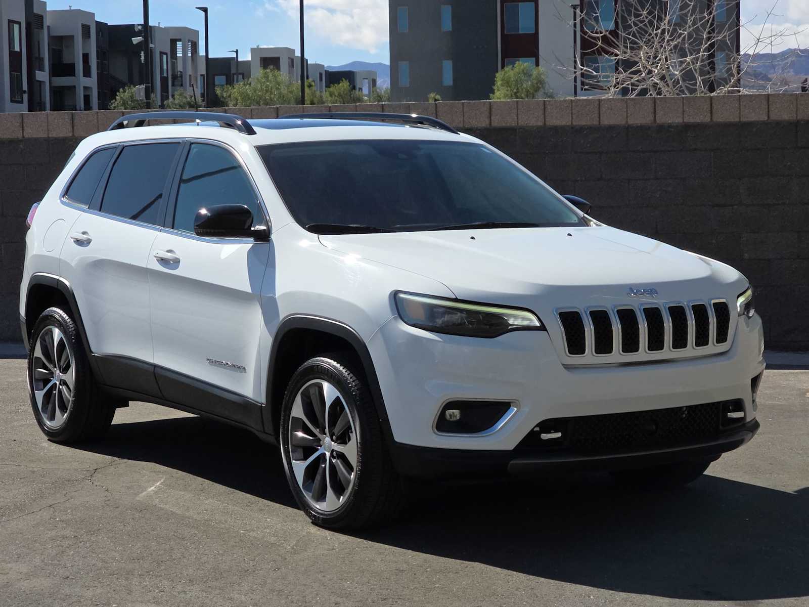 Thumbnail: 2022 Jeep Cherokee - 3