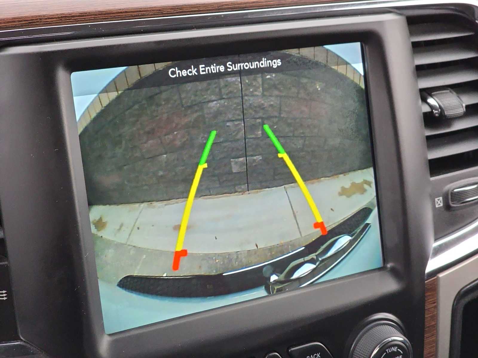 Thumbnail: 2019 RAM 1500 Classic - 26