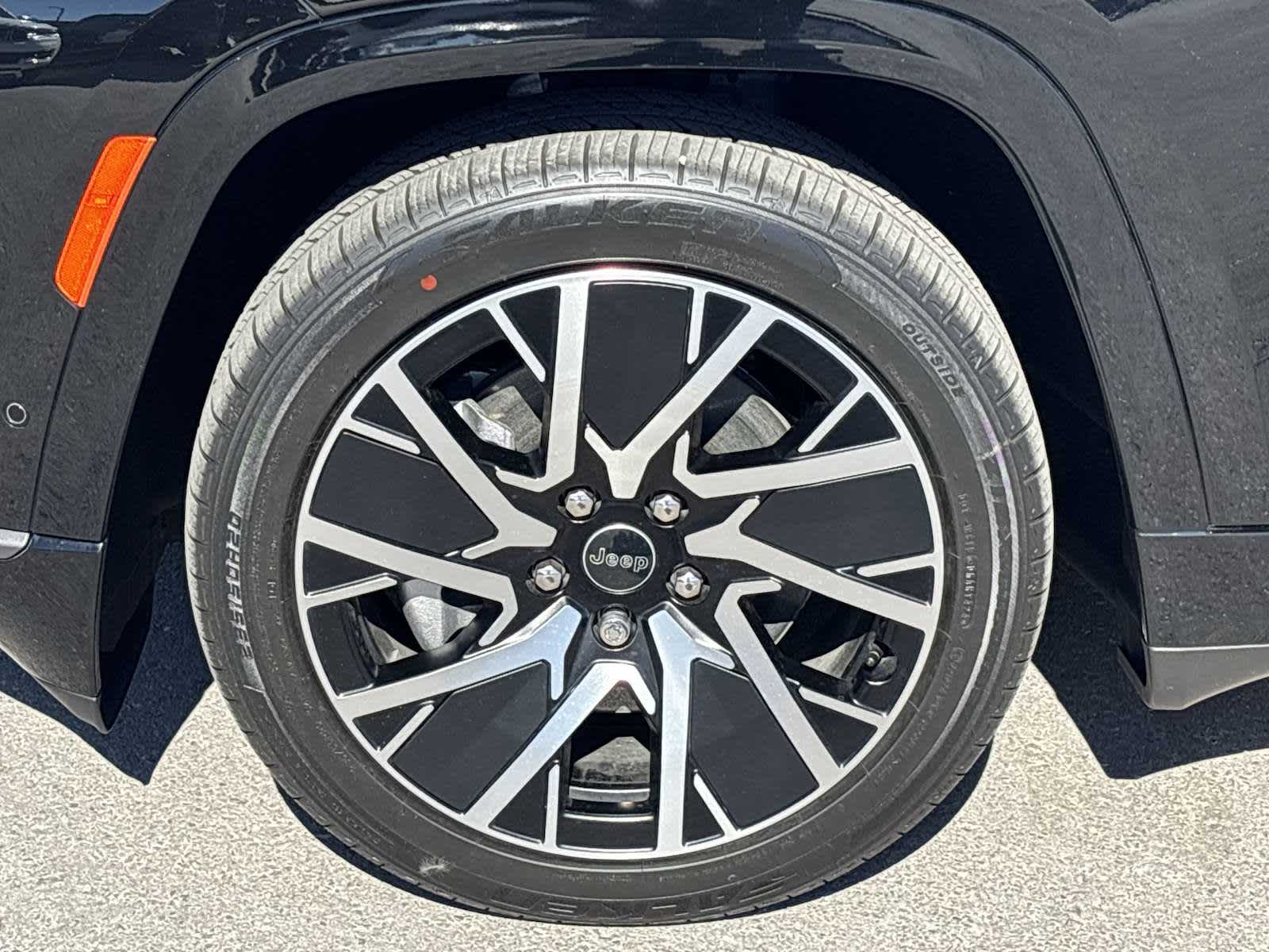 Thumbnail: 2025 Jeep Wagoneer S - 11