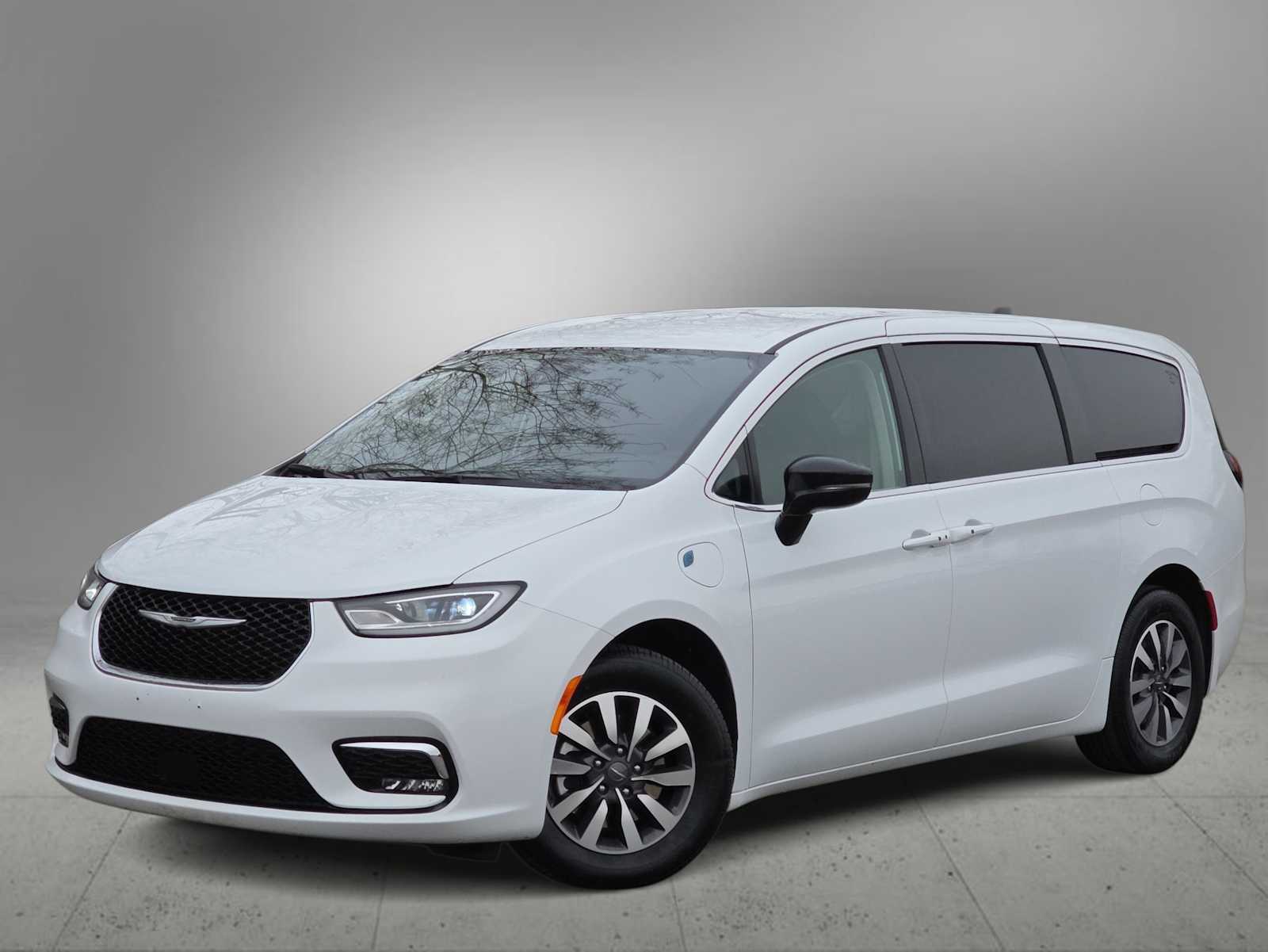 Thumbnail: 2024 Chrysler Pacifica - 1