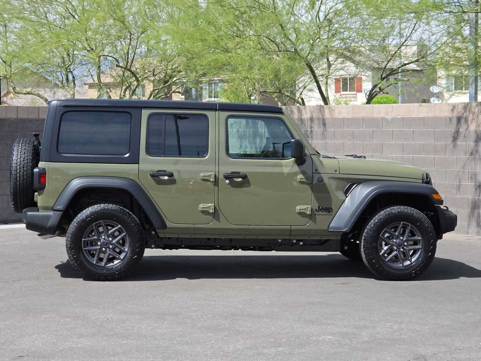 Thumbnail: 2026 Jeep Wrangler - 14