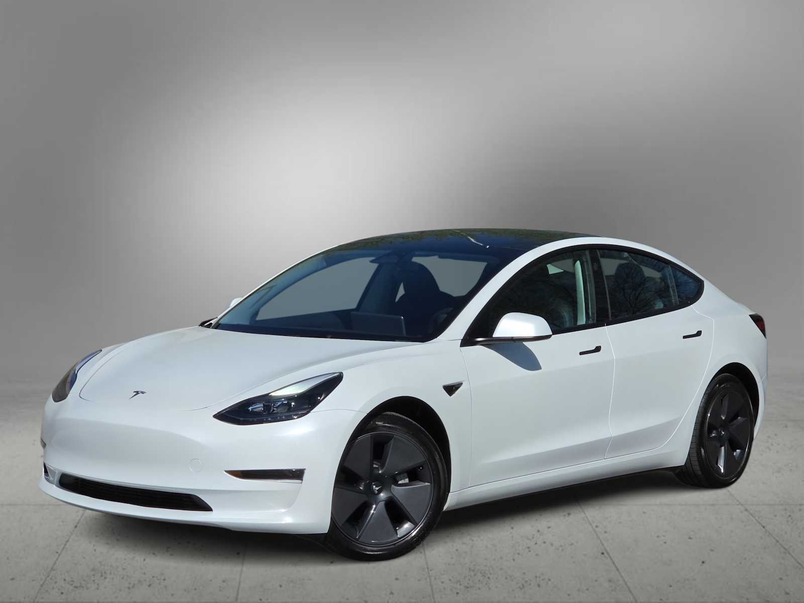 Thumbnail: 2023 Tesla Model 3 - 1