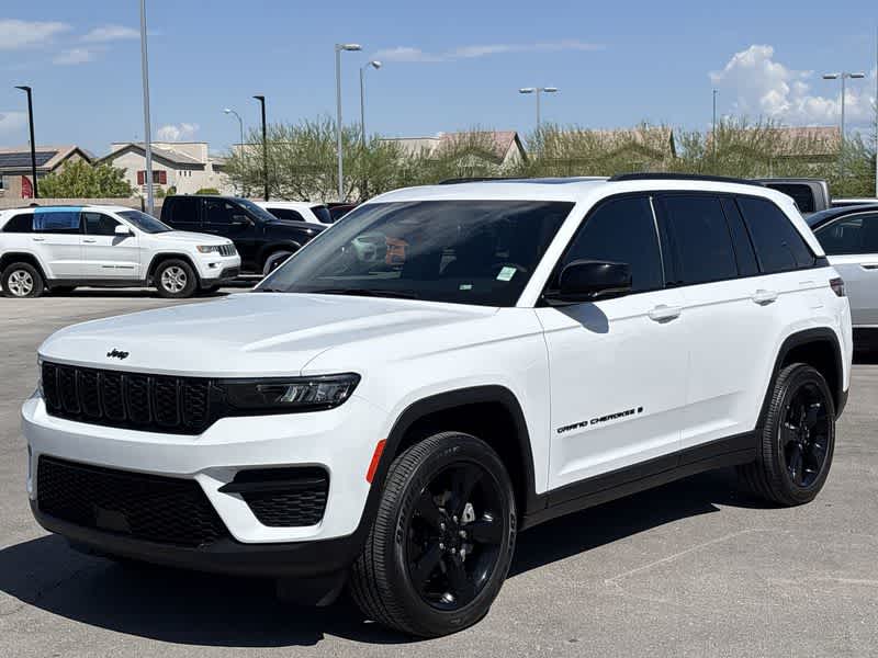 Thumbnail: 2023 Jeep Grand Cherokee - 4