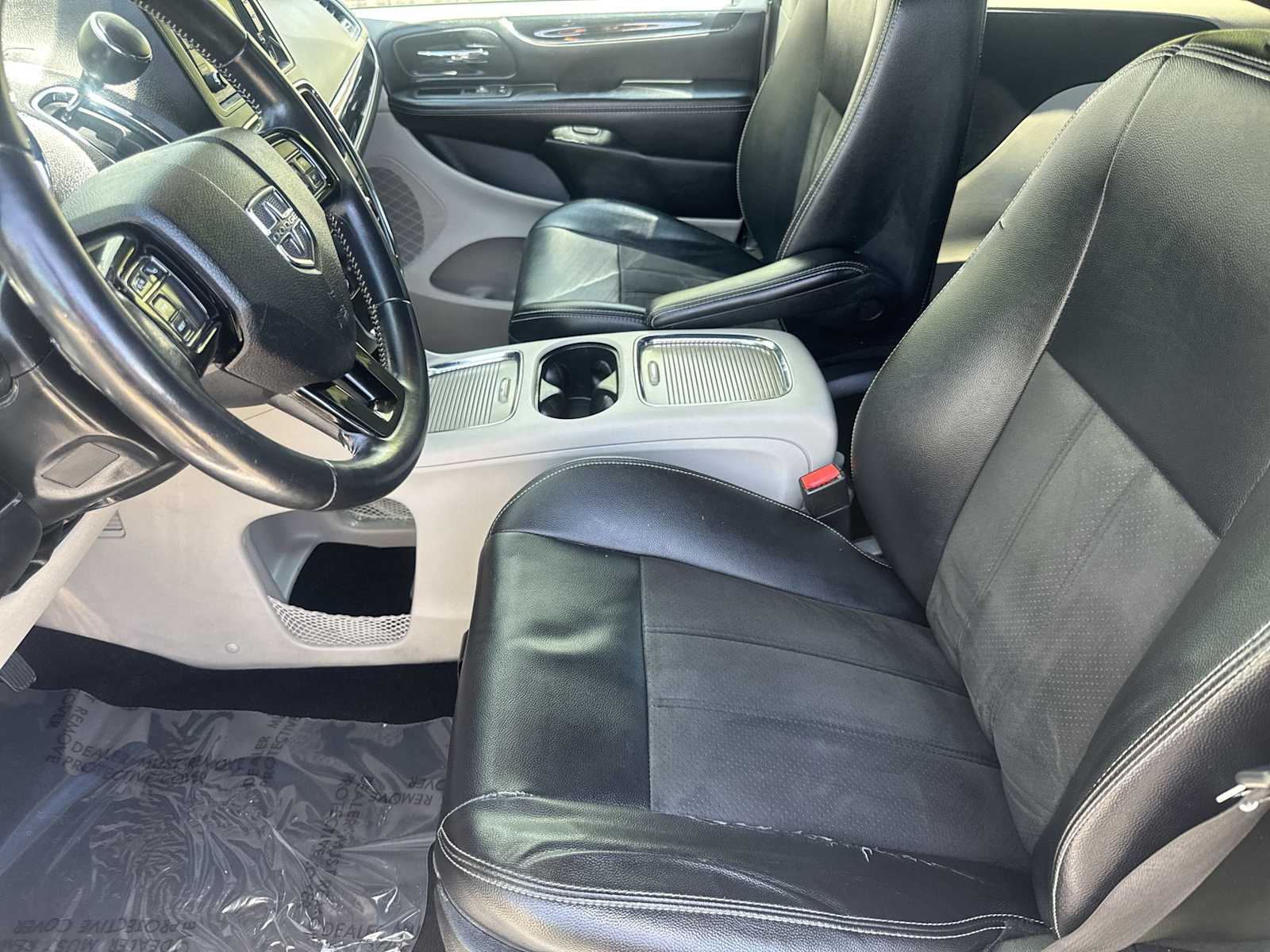 Thumbnail: 2019 Dodge Grand Caravan - 15