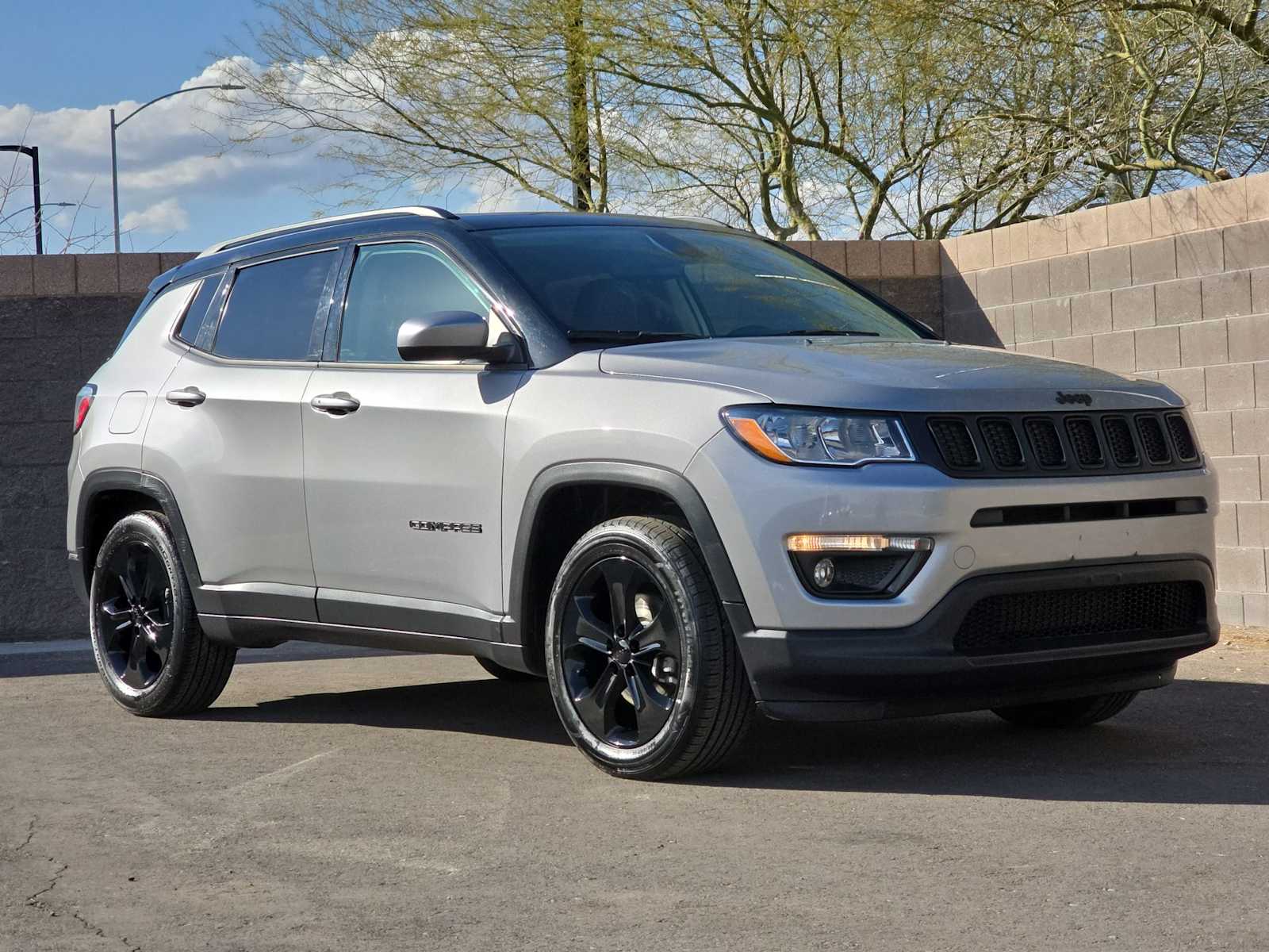 Thumbnail: 2019 Jeep Compass - 3