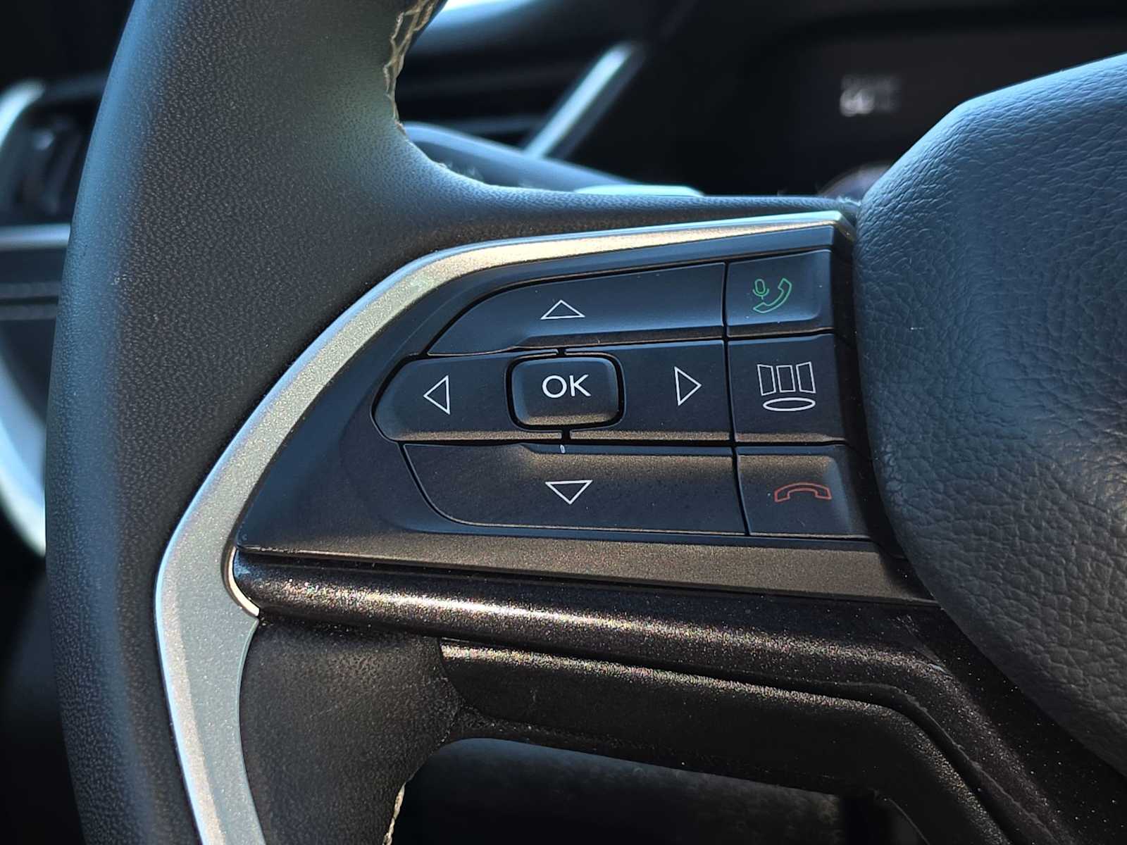 Thumbnail: 2023 Jeep Grand Cherokee - 28