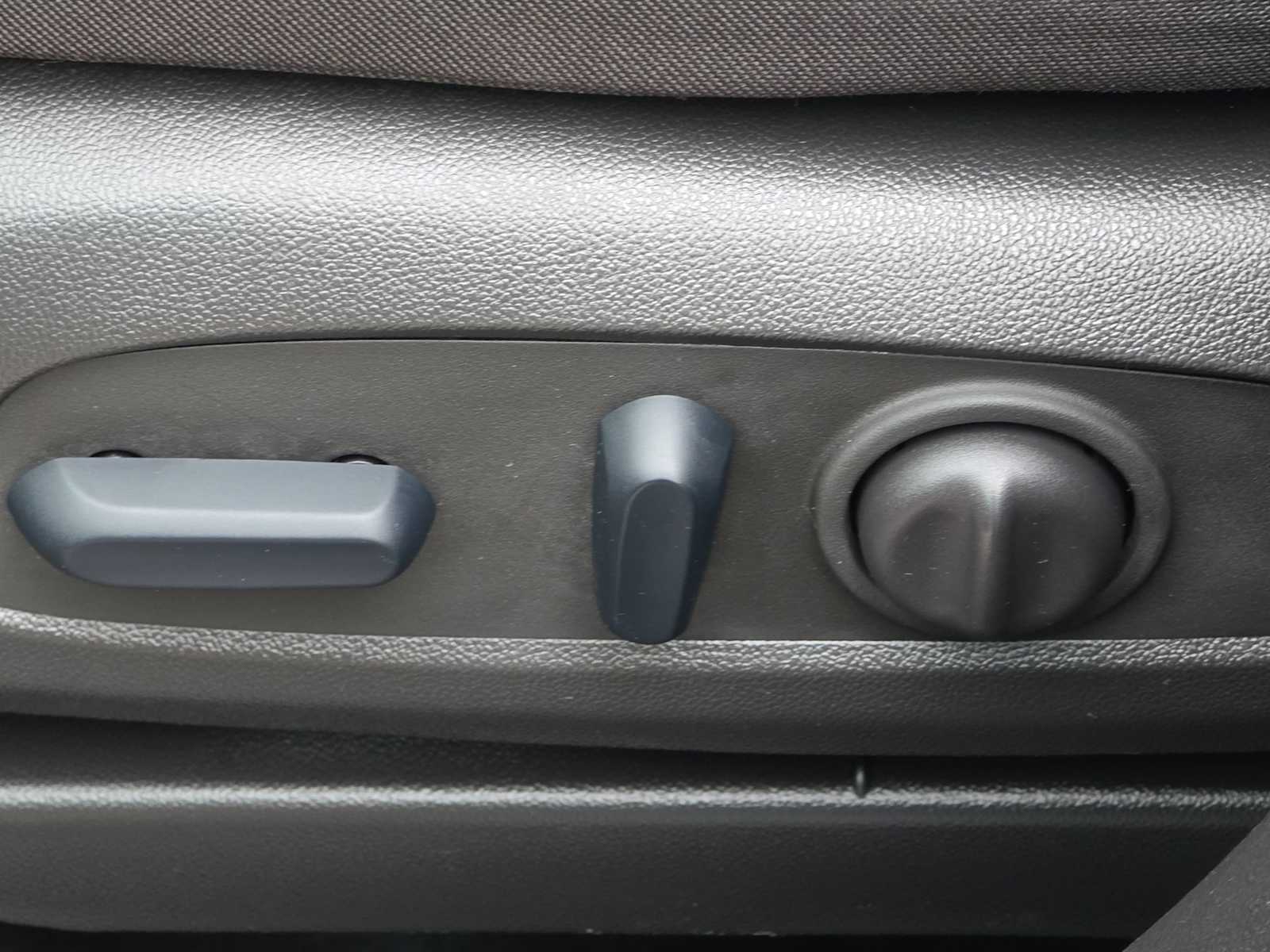 Thumbnail: 2023 Chevrolet TrailBlazer - 28