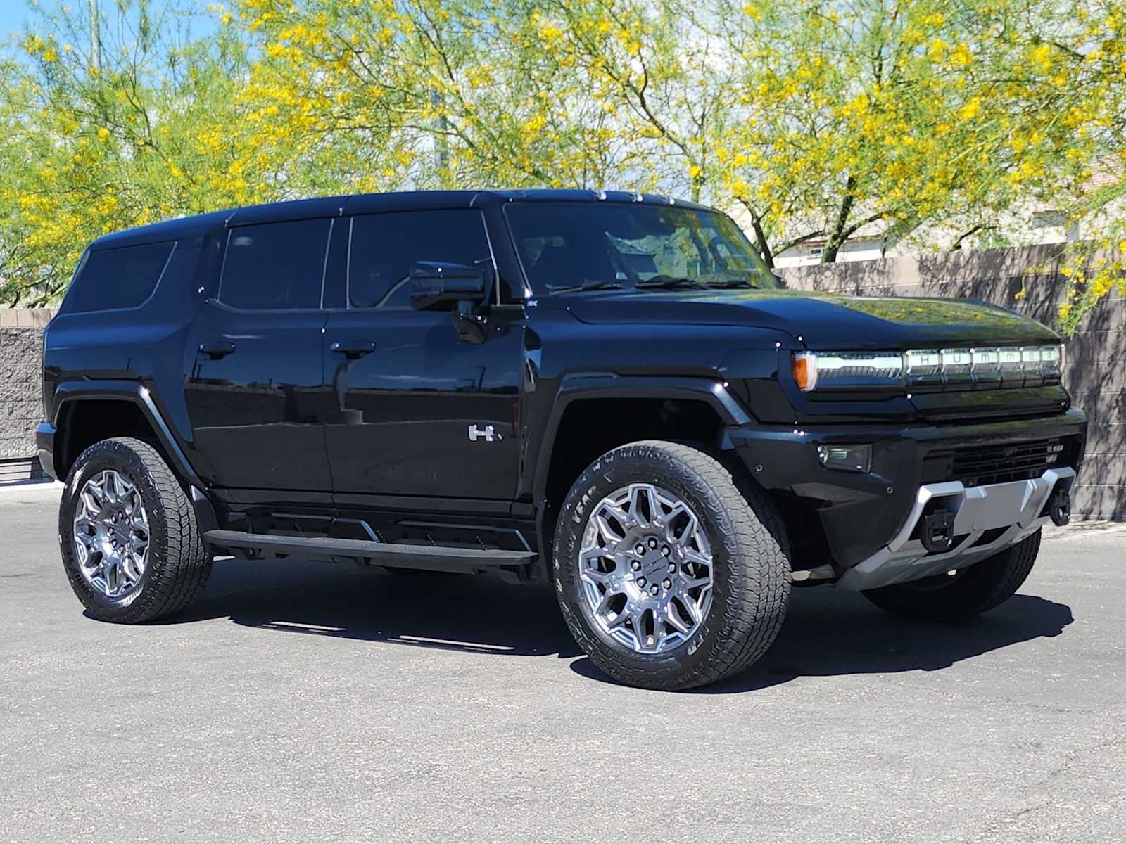 Thumbnail: 2024 GMC Hummer EV - 3