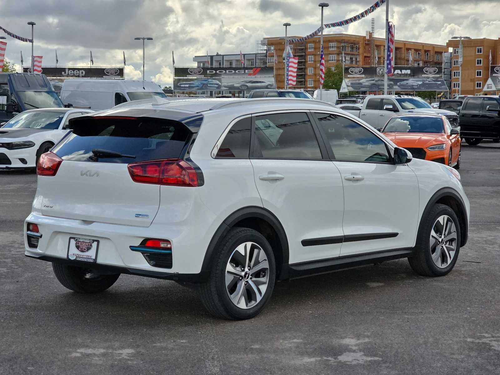 Thumbnail: 2022 Kia Niro - 9