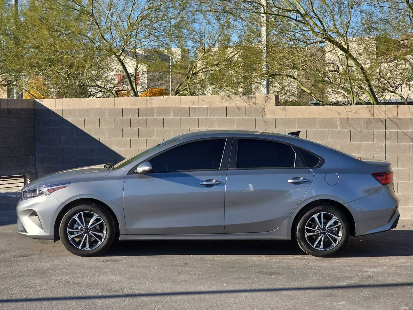 Thumbnail: 2024 Kia Forte - 6