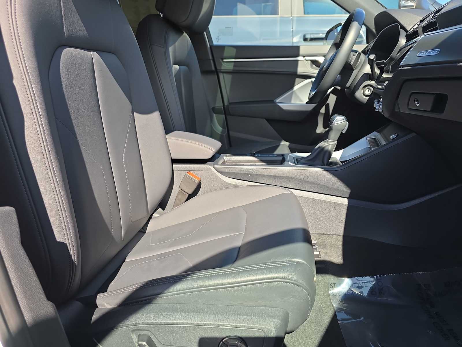 Thumbnail: 2025 Audi Q3 - 18