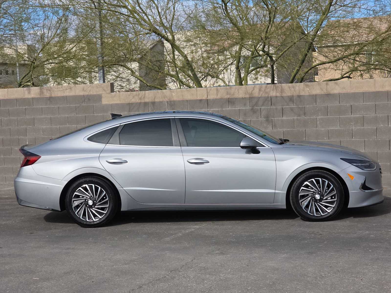 Thumbnail: 2023 Hyundai Sonata - 10