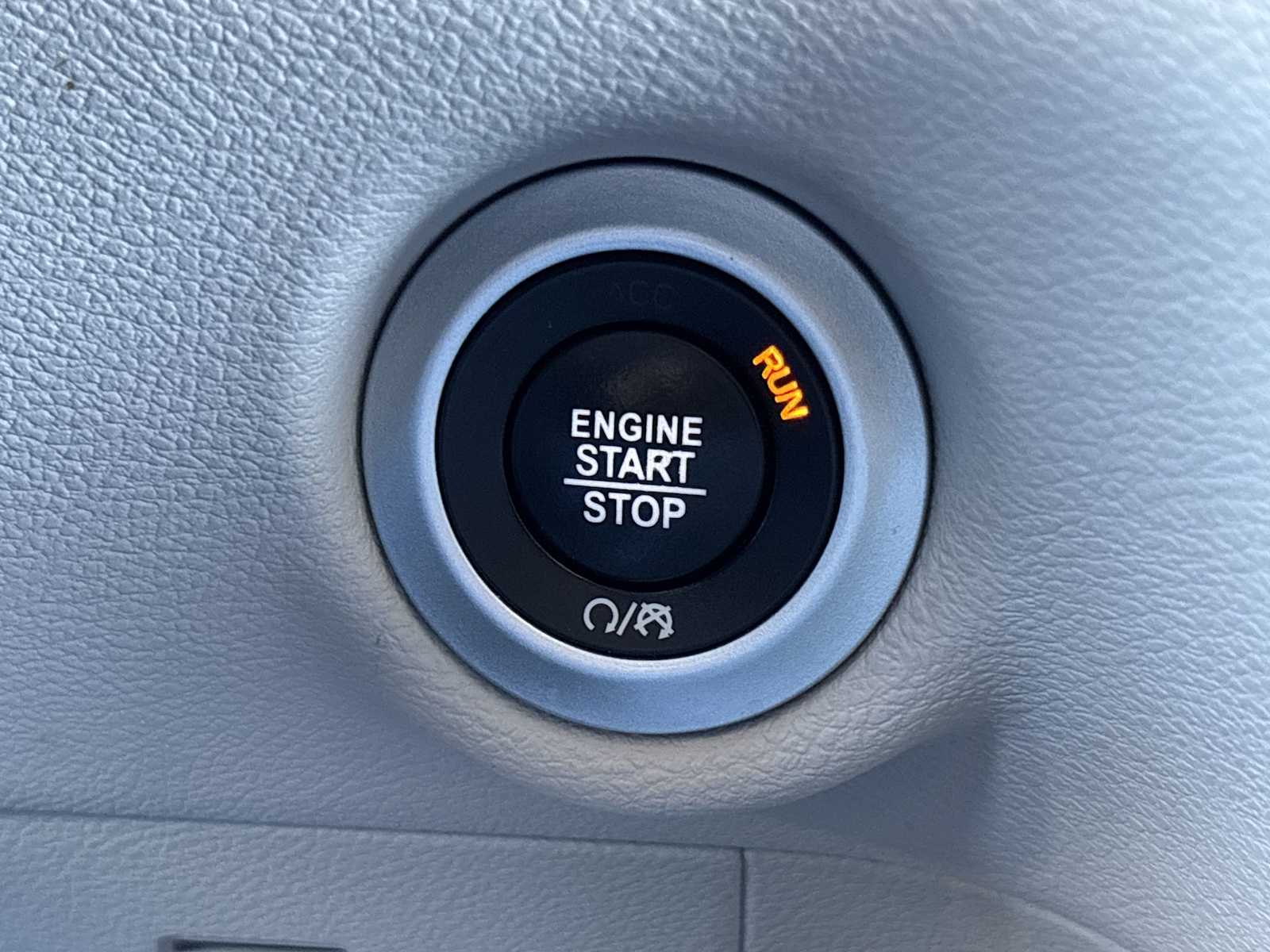 Thumbnail: 2019 Chrysler Pacifica - 24