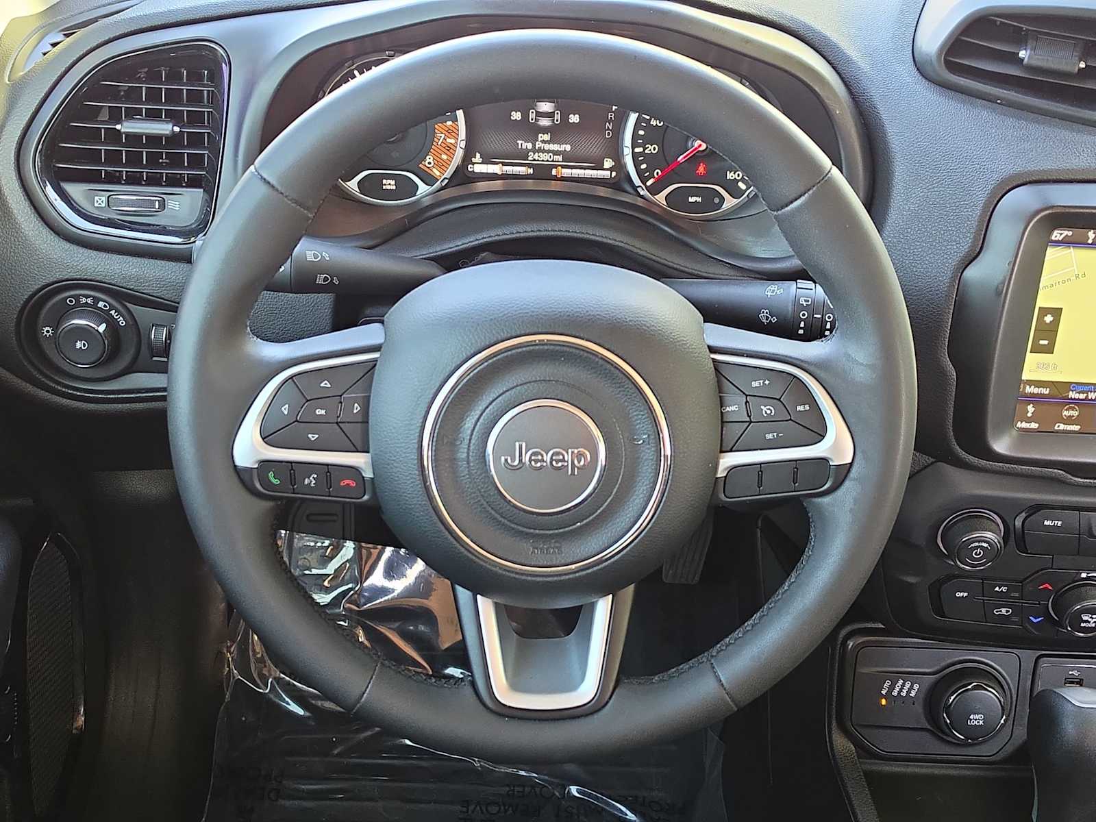 Thumbnail: 2023 Jeep Renegade - 18