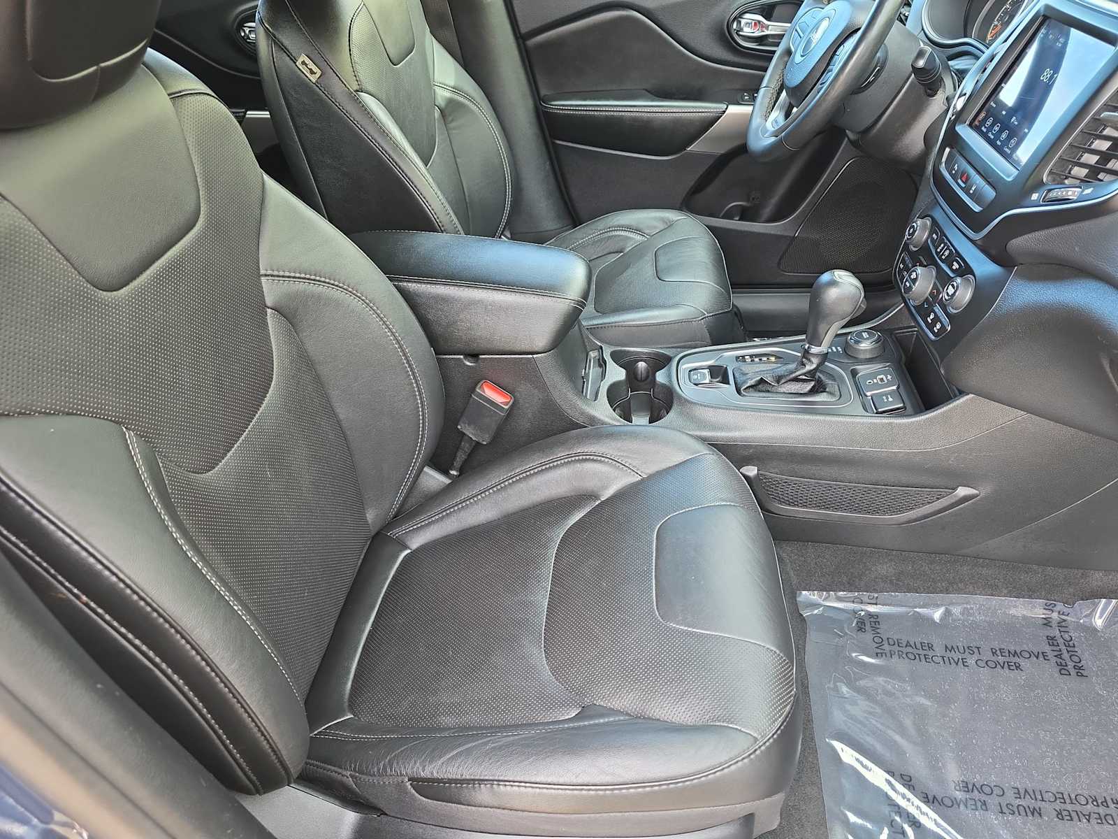 Thumbnail: 2021 Jeep Cherokee - 18